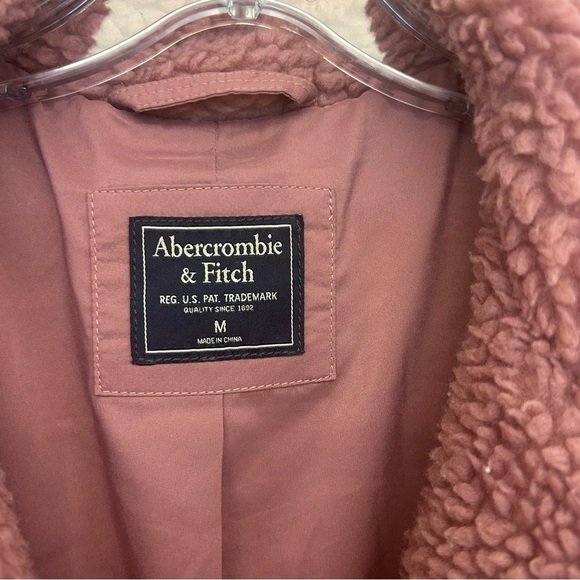 Abercrombie & Fitch • Faux Sherpa Teddy Jacket - Picture 5 of 10